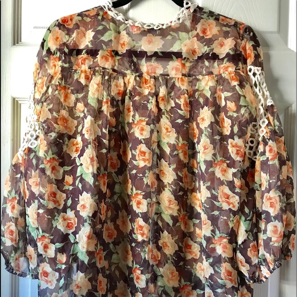 Sheer top - Picture 2 of 4